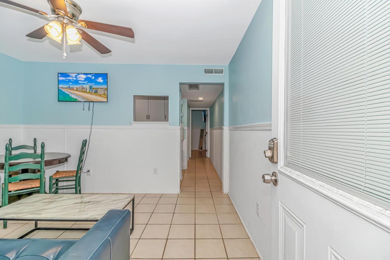 125 Atlantic Avenue Unit E - Pet Friendly! Walk To The Beach And Pier!1Br -1Ba - Sleeps 2-4 Guests! Мертл-Біч Екстер'єр фото