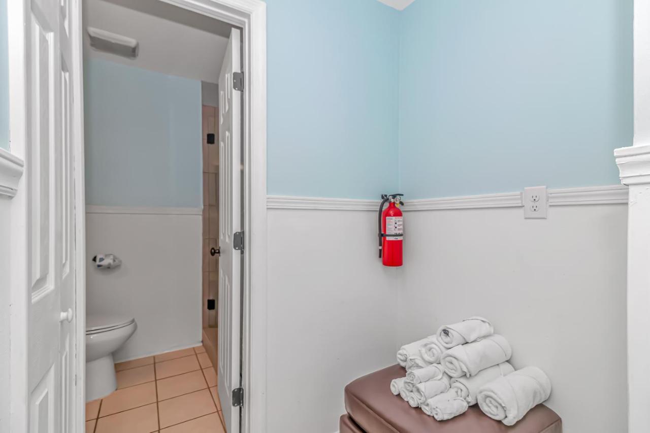 125 Atlantic Avenue Unit E - Pet Friendly! Walk To The Beach And Pier!1Br -1Ba - Sleeps 2-4 Guests! Мертл-Біч Екстер'єр фото