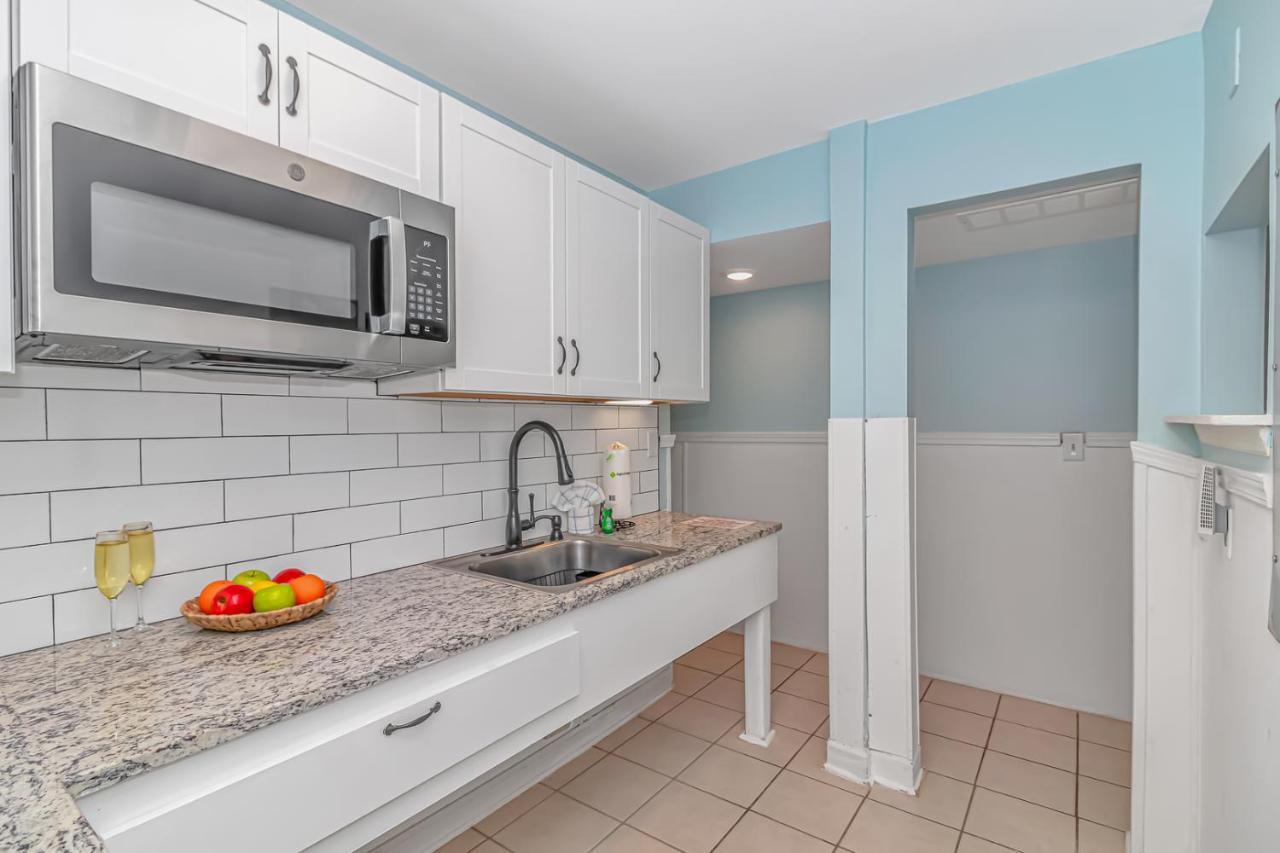 125 Atlantic Avenue Unit E - Pet Friendly! Walk To The Beach And Pier!1Br -1Ba - Sleeps 2-4 Guests! Мертл-Біч Екстер'єр фото