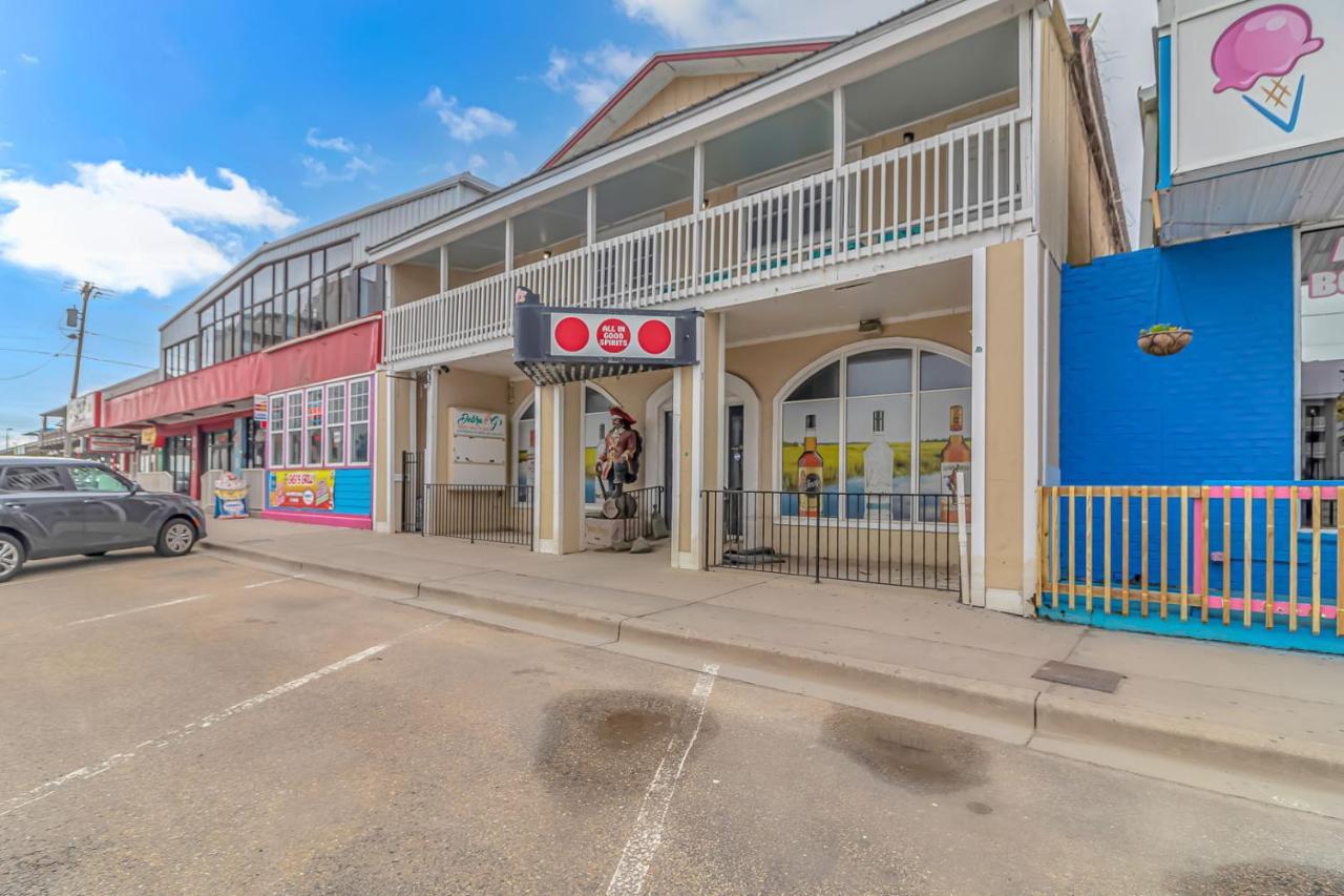 125 Atlantic Avenue Unit E - Pet Friendly! Walk To The Beach And Pier!1Br -1Ba - Sleeps 2-4 Guests! Мертл-Біч Екстер'єр фото